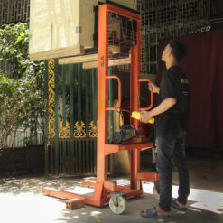 N305 | ម៉ូទ័រលើកម៉ាស៊ីន | Electrical Lift Machine | 800kg | 1.6m